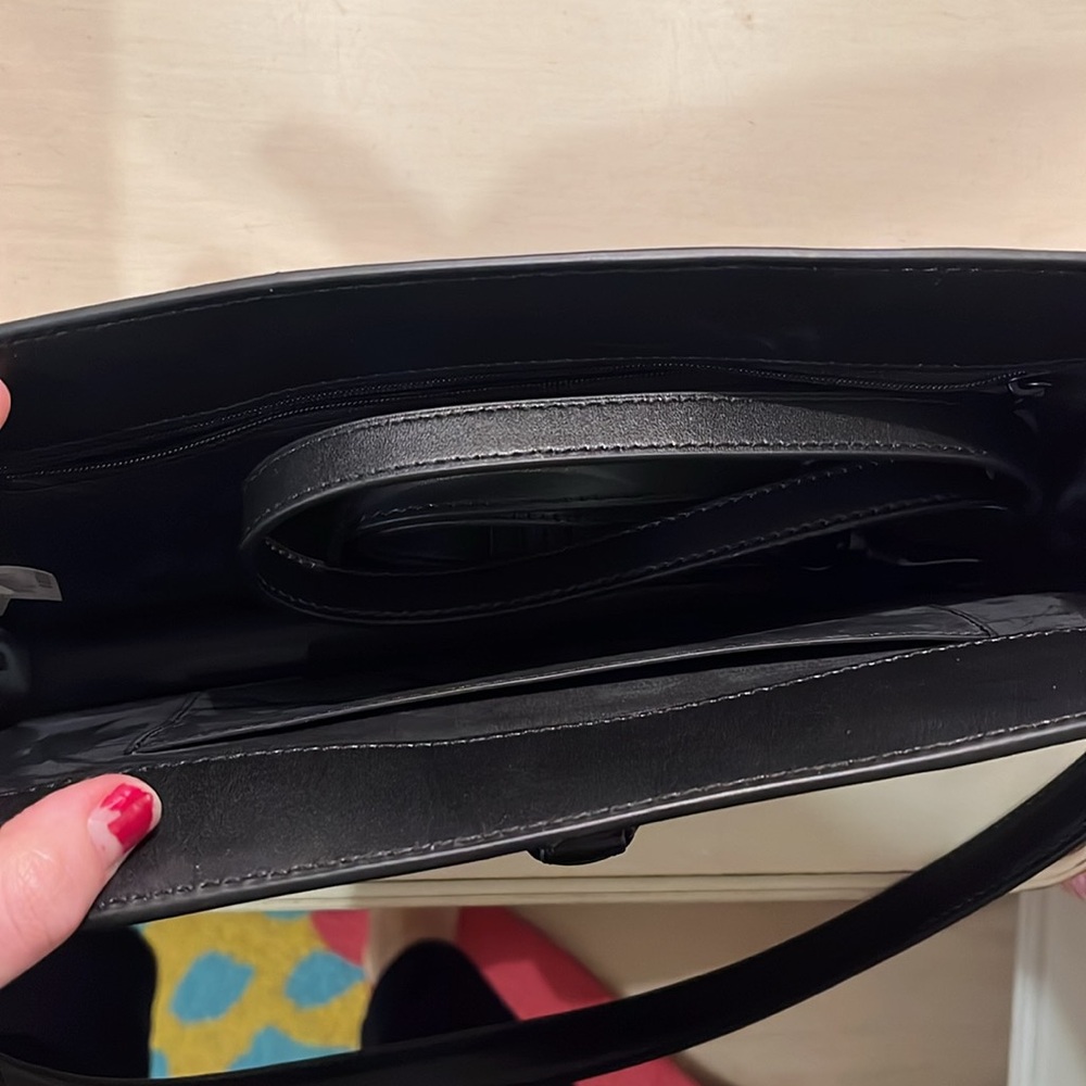 Charles & Keith Black Shoulder Bag - Picture 5 of 6